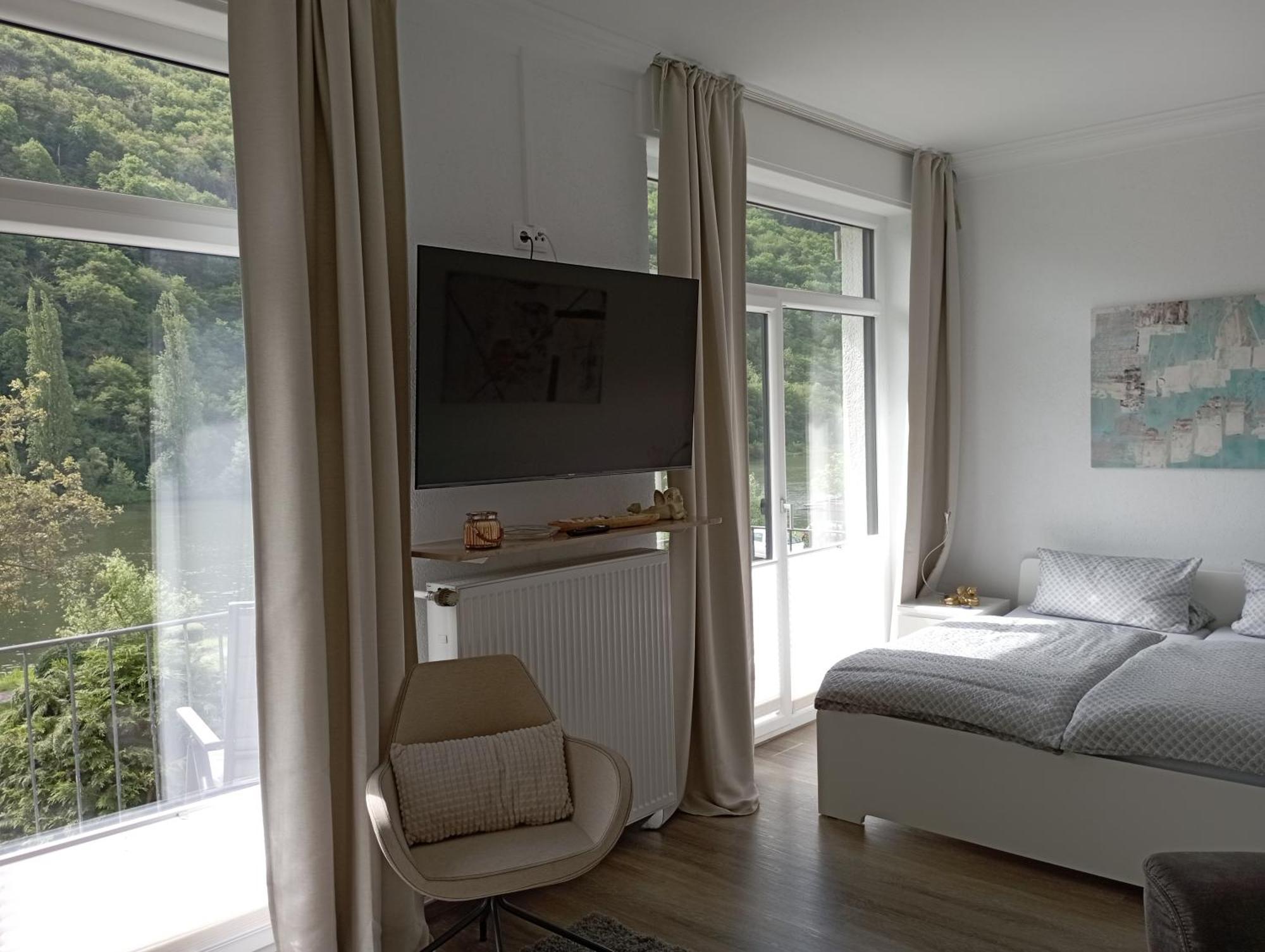 Апартаменти Haus Mosel Клоттен Номер фото