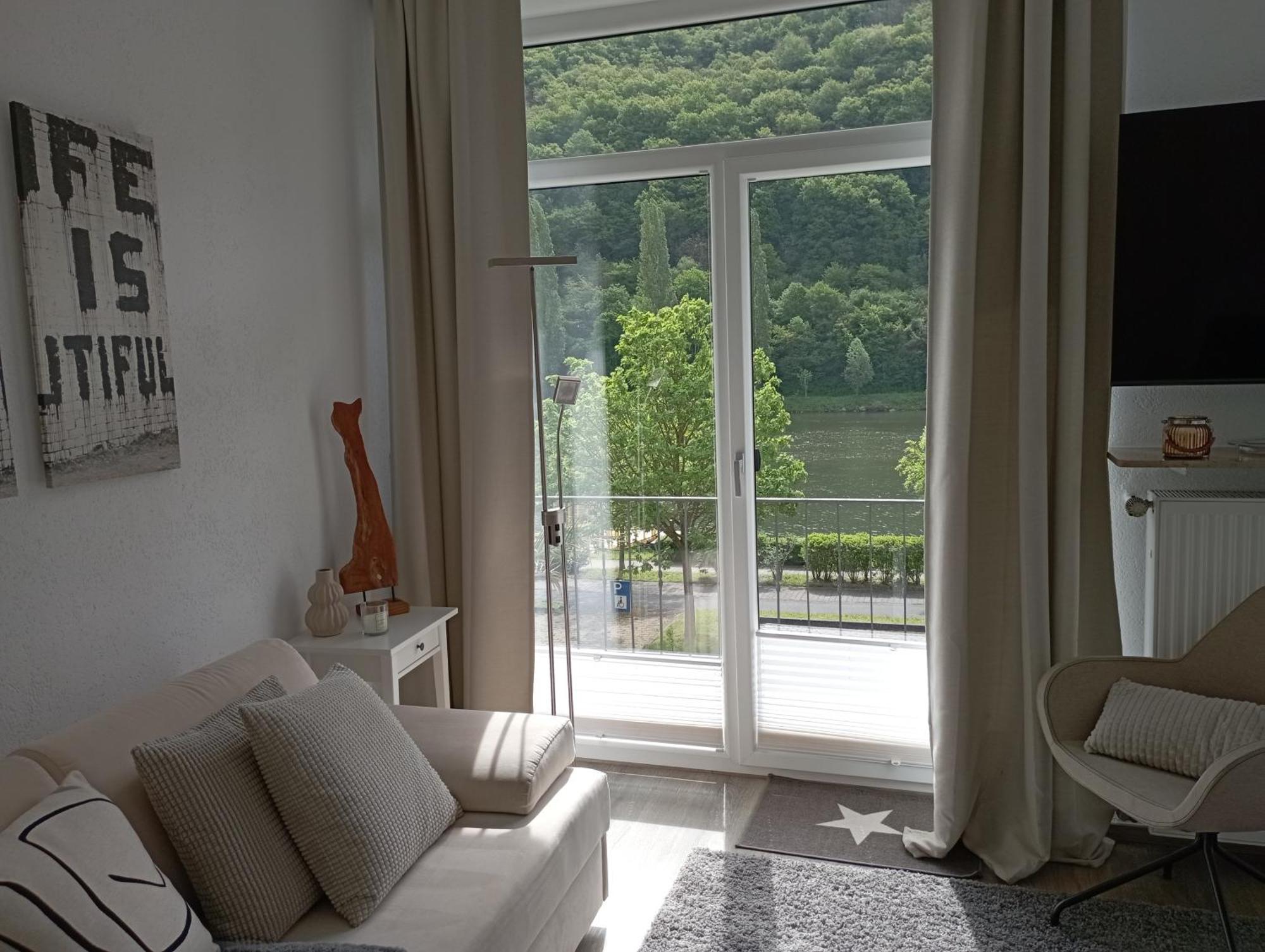 Апартаменти Haus Mosel Клоттен Номер фото