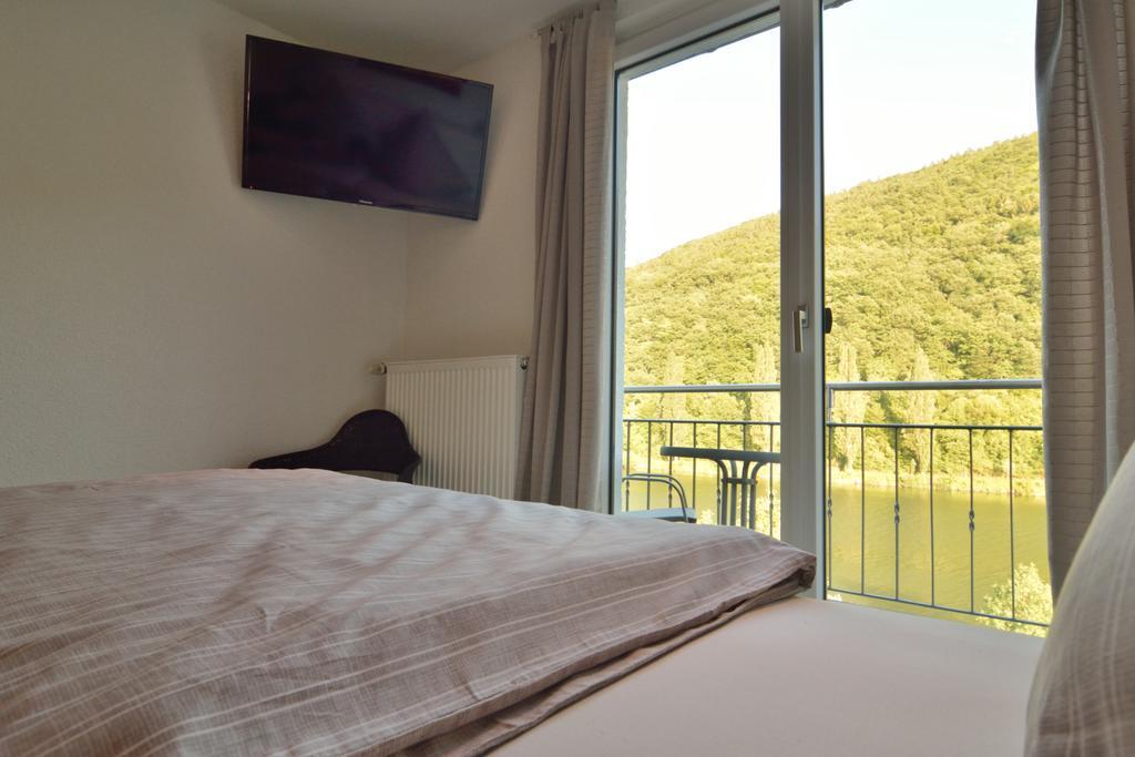 Апартаменти Haus Mosel Клоттен Номер фото