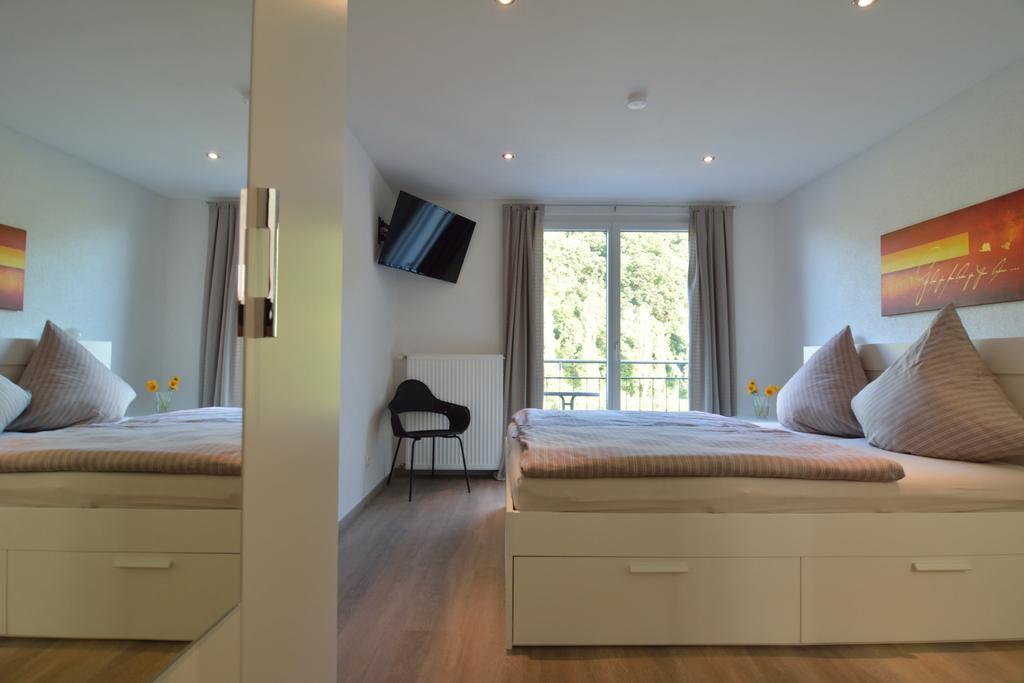 Апартаменти Haus Mosel Клоттен Номер фото